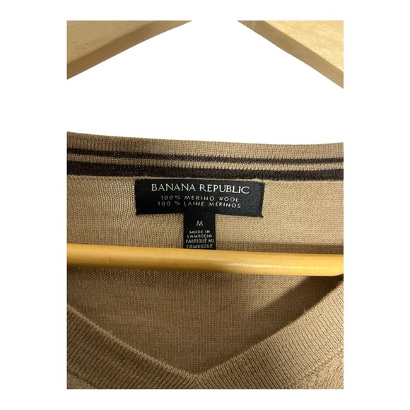 Banana Republic Men's V-Neck Sweater in Tan - Picture 4 of 6